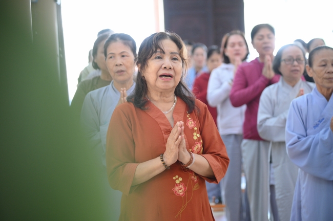 Freeing of creatures at Nhi Binh ferry (Hoc Mon)