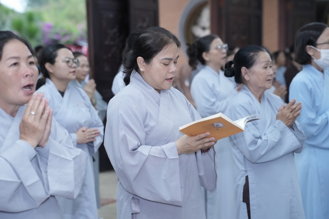 Prostrating five hundred names Bodhisattva Avalokitesvara