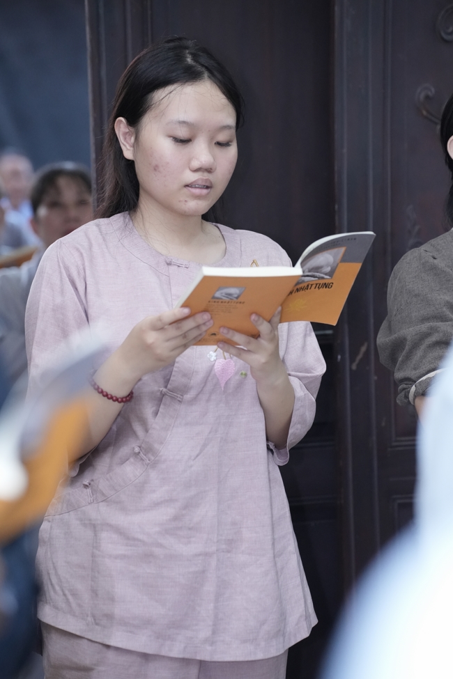 Prostrating five hundred names Bodhisattva Avalokitesvara