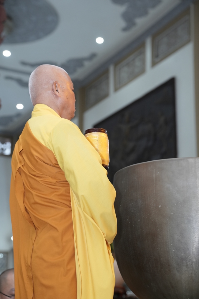 Prostrating five hundred names Bodhisattva Avalokitesvara