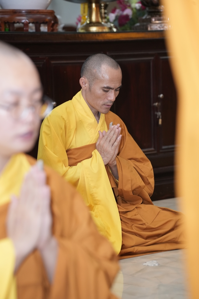 Prostrating five hundred names Bodhisattva Avalokitesvara