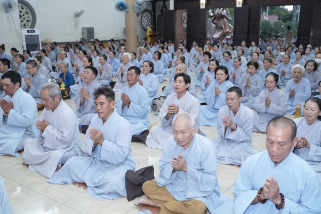 Prostrating five hundred names Bodhisattva Avalokitesvara