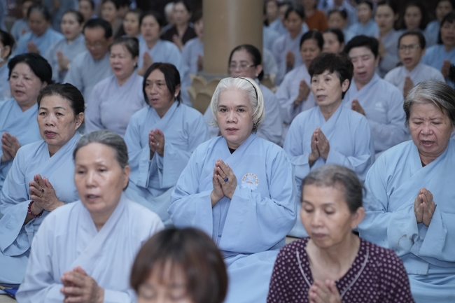 Prostrating five hundred names Bodhisattva Avalokitesvara