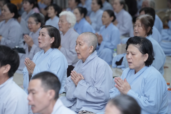 Prostrating five hundred names Bodhisattva Avalokitesvara