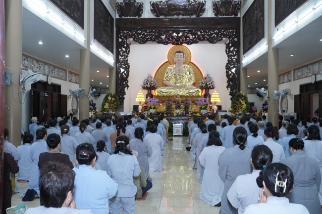 Prostrating five hundred names Bodhisattva Avalokitesvara