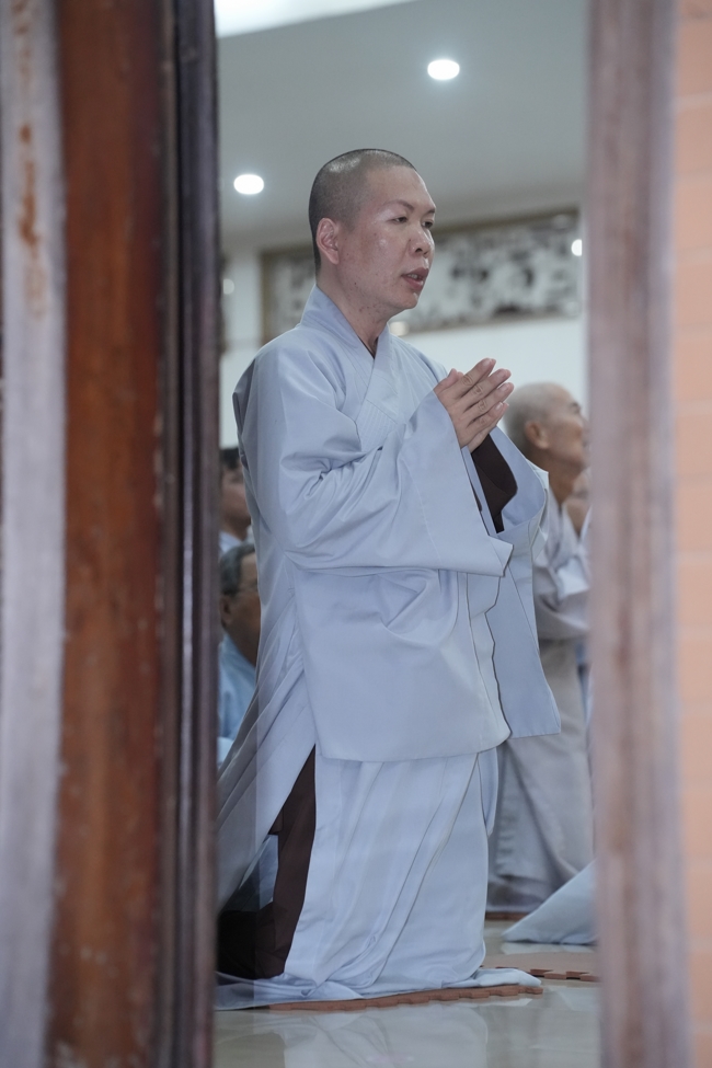 Prostrating five hundred names Bodhisattva Avalokitesvara