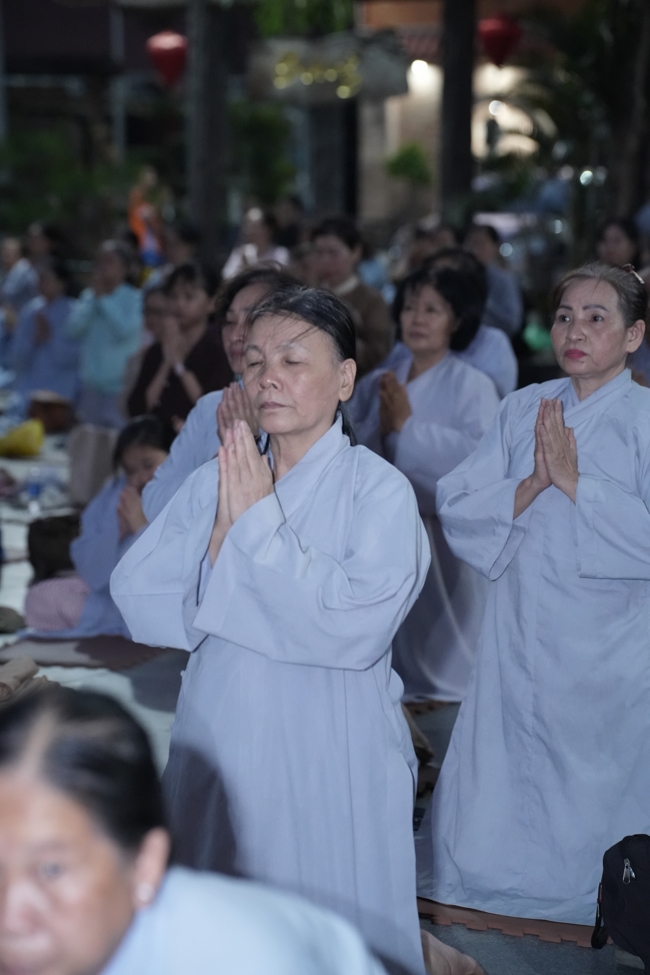 Prostrating five hundred names Bodhisattva Avalokitesvara