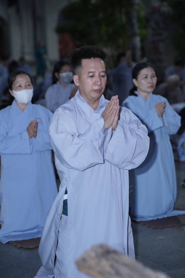 Prostrating five hundred names Bodhisattva Avalokitesvara