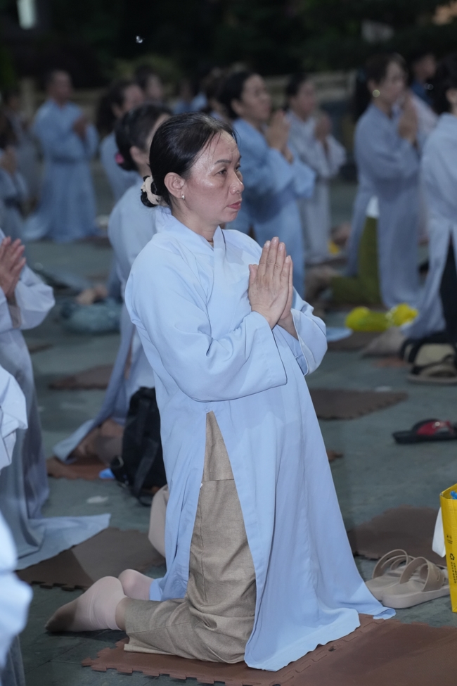 Prostrating five hundred names Bodhisattva Avalokitesvara