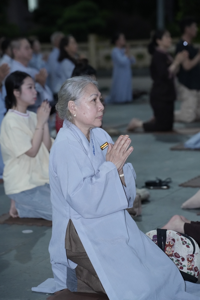 Prostrating five hundred names Bodhisattva Avalokitesvara