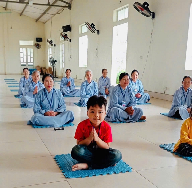 Memorial Night, Fulfillment Ceremony of the Five Hundred Names Vow and Chanting of Great Compassion Mantra Celebrating the Birthday of Avalokiteshvara Bodhisattva at Dong Cao Pagoda, Thanh Hoa