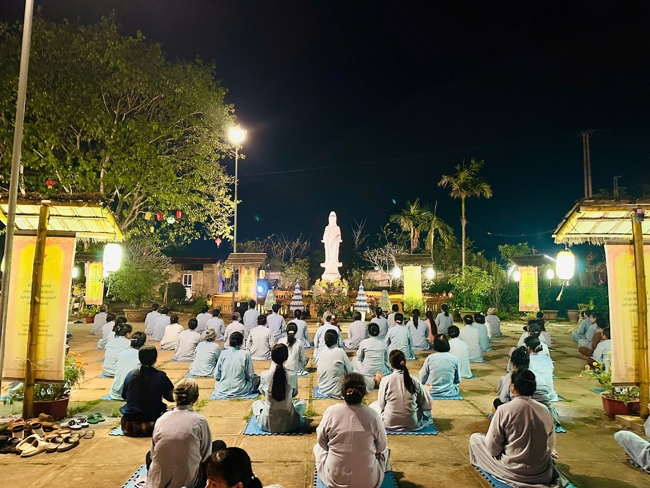 Memorial Night, Fulfillment Ceremony of the Five Hundred Names Vow and Chanting of Great Compassion Mantra Celebrating the Birthday of Avalokiteshvara Bodhisattva at Dong Cao Pagoda, Thanh Hoa