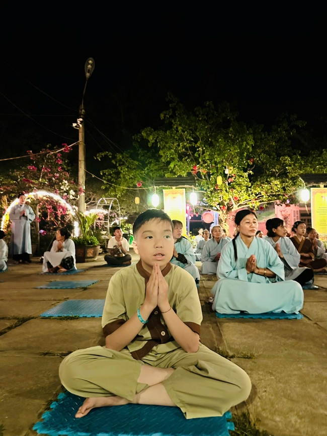 Memorial Night, Fulfillment Ceremony of the Five Hundred Names Vow and Chanting of Great Compassion Mantra Celebrating the Birthday of Avalokiteshvara Bodhisattva at Dong Cao Pagoda, Thanh Hoa