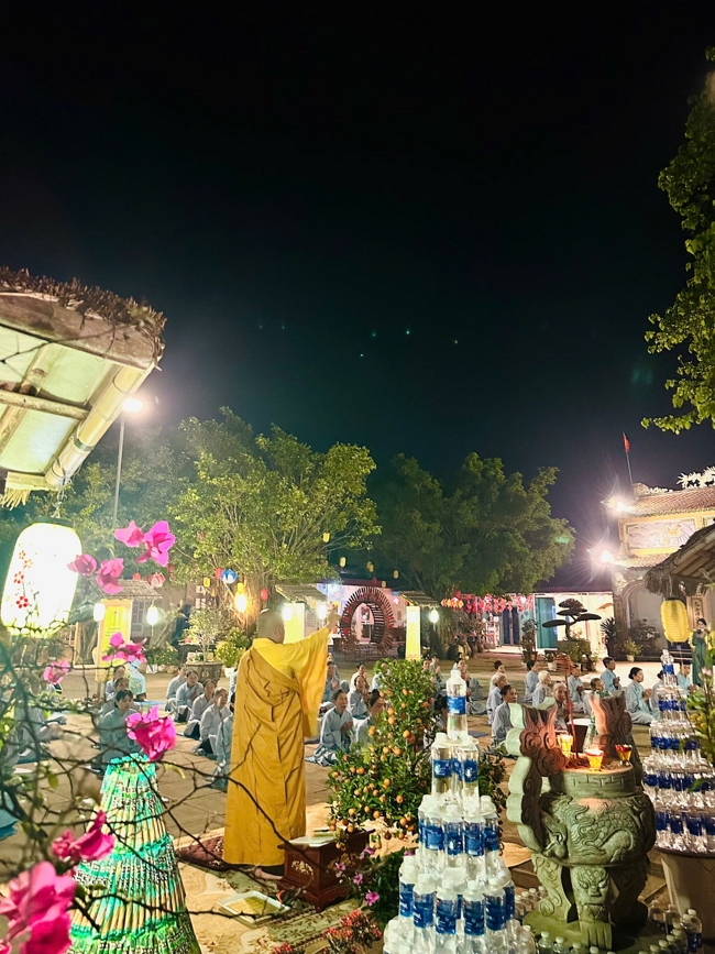 Memorial Night, Fulfillment Ceremony of the Five Hundred Names Vow and Chanting of Great Compassion Mantra Celebrating the Birthday of Avalokiteshvara Bodhisattva at Dong Cao Pagoda, Thanh Hoa