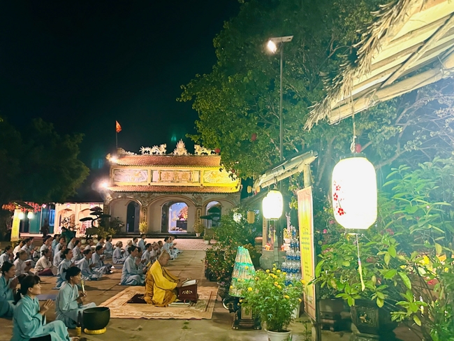 Memorial Night, Fulfillment Ceremony of the Five Hundred Names Vow and Chanting of Great Compassion Mantra Celebrating the Birthday of Avalokiteshvara Bodhisattva at Dong Cao Pagoda, Thanh Hoa
