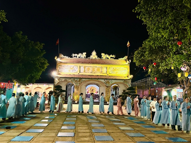 Memorial Night, Fulfillment Ceremony of the Five Hundred Names Vow and Chanting of Great Compassion Mantra Celebrating the Birthday of Avalokiteshvara Bodhisattva at Dong Cao Pagoda, Thanh Hoa