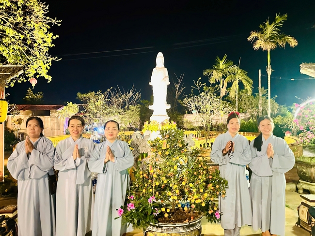 Memorial Night, Fulfillment Ceremony of the Five Hundred Names Vow and Chanting of Great Compassion Mantra Celebrating the Birthday of Avalokiteshvara Bodhisattva at Dong Cao Pagoda, Thanh Hoa