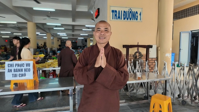 BA NGÀY THIẾT ĐÃI BÁNH XÈO KÍNH MỪNG ĐẠI LỄ PHẬT ĐẢN VESAK 2026 | CHÙA HOẰNG PHÁP.