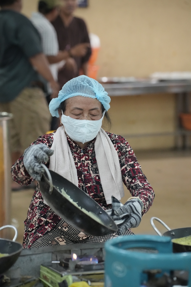 BA NGÀY THIẾT ĐÃI BÁNH XÈO KÍNH MỪNG ĐẠI LỄ PHẬT ĐẢN VESAK 2026 | CHÙA HOẰNG PHÁP.