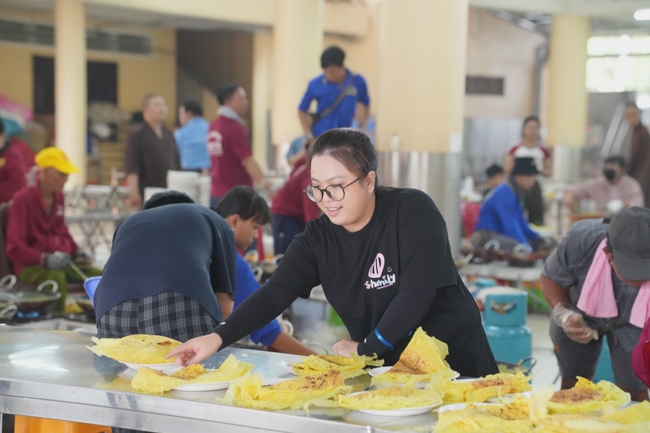 BA NGÀY THIẾT ĐÃI BÁNH XÈO KÍNH MỪNG ĐẠI LỄ PHẬT ĐẢN VESAK 2026 | CHÙA HOẰNG PHÁP.