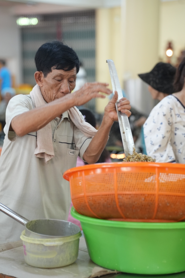 BA NGÀY THIẾT ĐÃI BÁNH XÈO KÍNH MỪNG ĐẠI LỄ PHẬT ĐẢN VESAK 2026 | CHÙA HOẰNG PHÁP.