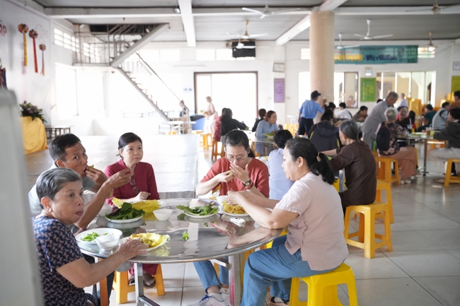BA NGÀY THIẾT ĐÃI BÁNH XÈO KÍNH MỪNG ĐẠI LỄ PHẬT ĐẢN VESAK 2026 | CHÙA HOẰNG PHÁP.