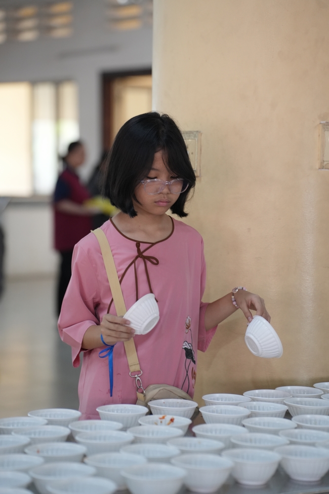 BA NGÀY THIẾT ĐÃI BÁNH XÈO KÍNH MỪNG ĐẠI LỄ PHẬT ĐẢN VESAK 2026 | CHÙA HOẰNG PHÁP.