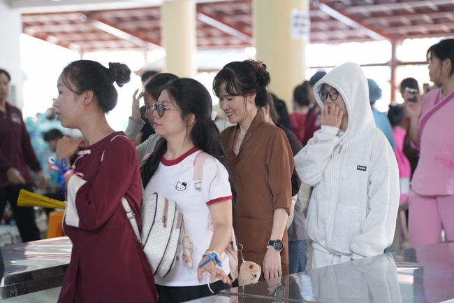 BA NGÀY THIẾT ĐÃI BÁNH XÈO KÍNH MỪNG ĐẠI LỄ PHẬT ĐẢN VESAK 2026 | CHÙA HOẰNG PHÁP.