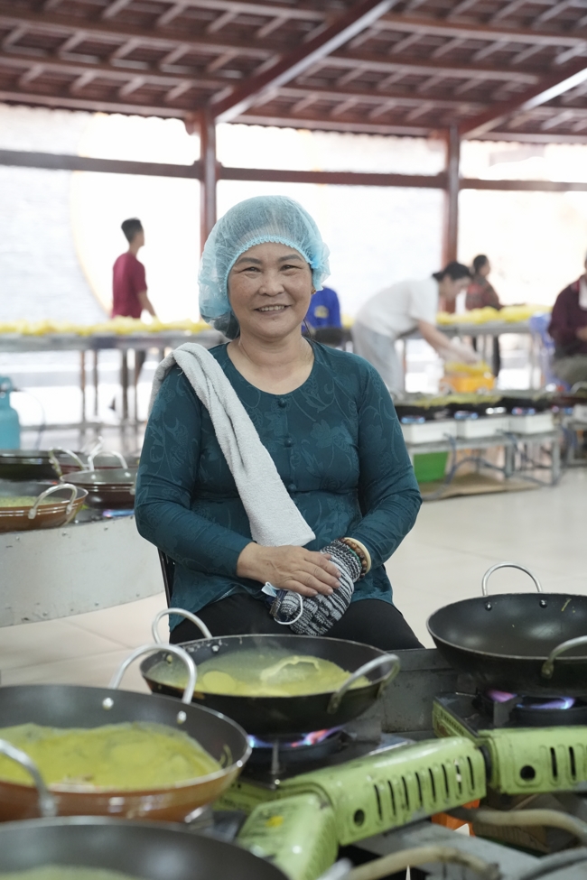 BA NGÀY THIẾT ĐÃI BÁNH XÈO KÍNH MỪNG ĐẠI LỄ PHẬT ĐẢN VESAK 2026 | CHÙA HOẰNG PHÁP.