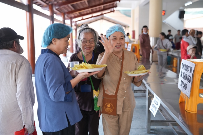 BA NGÀY THIẾT ĐÃI BÁNH XÈO KÍNH MỪNG ĐẠI LỄ PHẬT ĐẢN VESAK 2026 | CHÙA HOẰNG PHÁP.