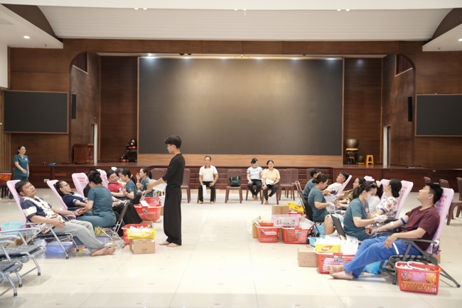 Chương trình Hiến máu nhân đạo.