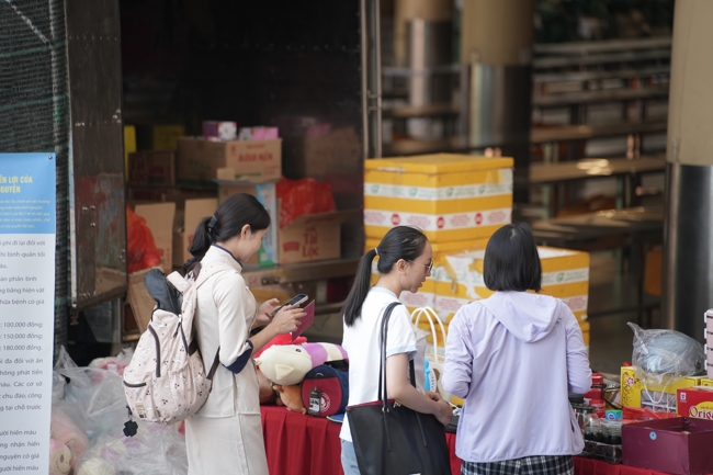 Chương trình Hiến máu nhân đạo.