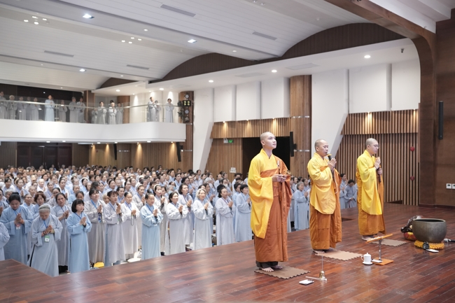 Pháp thoại “Thực Tập Tu Trong Mọi Hoàn Cảnh - NS.Thích Nữ Như Lan | Khóa Tu Phật Thất 108.