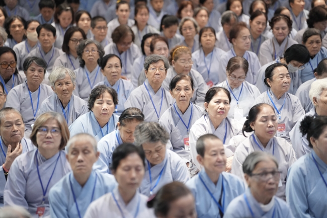 Pháp thoại “Thực Tập Tu Trong Mọi Hoàn Cảnh - NS.Thích Nữ Như Lan | Khóa Tu Phật Thất 108.