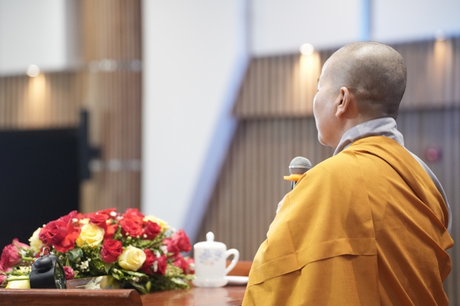 Pháp thoại “Thực Tập Tu Trong Mọi Hoàn Cảnh - NS.Thích Nữ Như Lan | Khóa Tu Phật Thất 108.