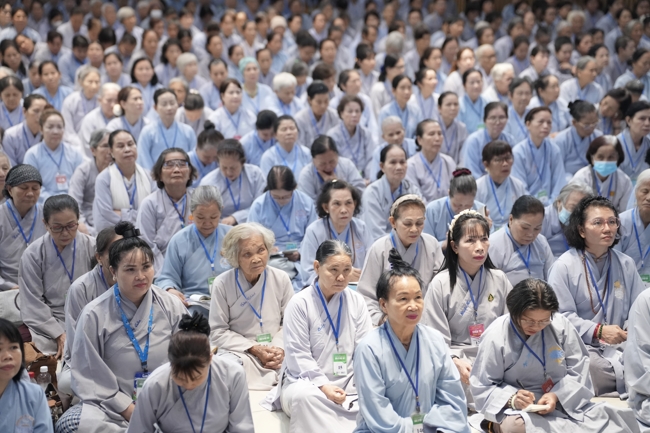 Pháp thoại “Thực Tập Tu Trong Mọi Hoàn Cảnh - NS.Thích Nữ Như Lan | Khóa Tu Phật Thất 108.