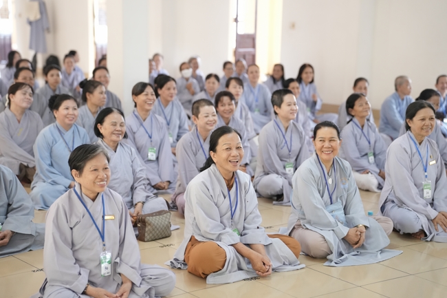 Pháp thoại “Thực Tập Tu Trong Mọi Hoàn Cảnh - NS.Thích Nữ Như Lan | Khóa Tu Phật Thất 108.