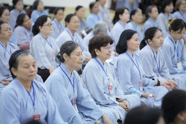 Pháp thoại “Thực Tập Tu Trong Mọi Hoàn Cảnh - NS.Thích Nữ Như Lan | Khóa Tu Phật Thất 108.