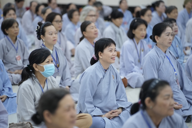 Pháp thoại “Thực Tập Tu Trong Mọi Hoàn Cảnh - NS.Thích Nữ Như Lan | Khóa Tu Phật Thất 108.