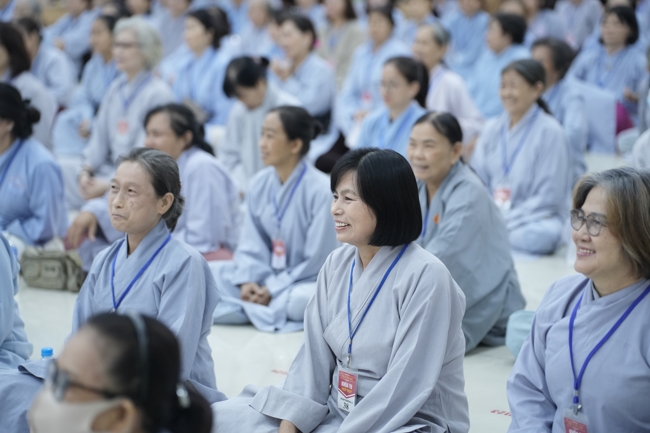Pháp thoại “Thực Tập Tu Trong Mọi Hoàn Cảnh - NS.Thích Nữ Như Lan | Khóa Tu Phật Thất 108.