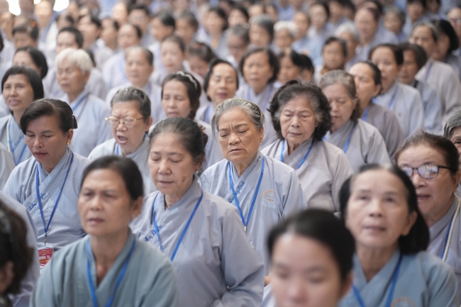 Pháp thoại “Thực Tập Tu Trong Mọi Hoàn Cảnh - NS.Thích Nữ Như Lan | Khóa Tu Phật Thất 108.