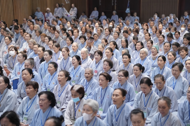 Pháp thoại “Thực Tập Tu Trong Mọi Hoàn Cảnh - NS.Thích Nữ Như Lan | Khóa Tu Phật Thất 108.