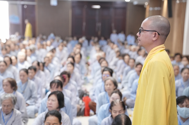 Pháp thoại “Thực Tập Tu Trong Mọi Hoàn Cảnh - NS.Thích Nữ Như Lan | Khóa Tu Phật Thất 108.