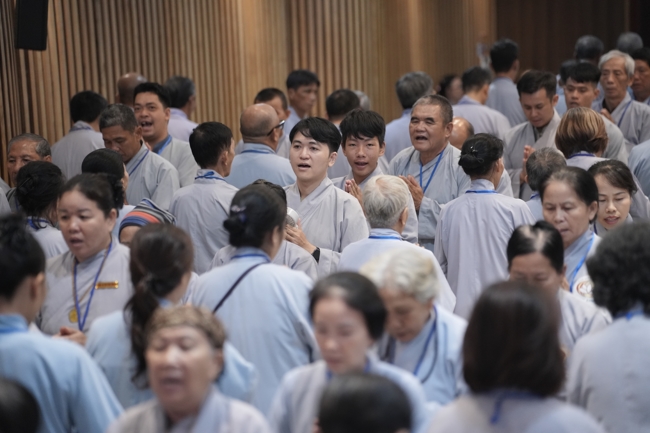 Pháp thoại “Thực Tập Tu Trong Mọi Hoàn Cảnh - NS.Thích Nữ Như Lan | Khóa Tu Phật Thất 108.