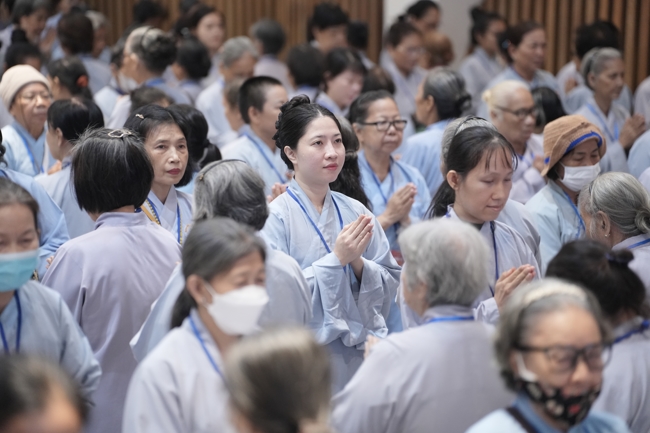 Pháp thoại “Thực Tập Tu Trong Mọi Hoàn Cảnh - NS.Thích Nữ Như Lan | Khóa Tu Phật Thất 108.