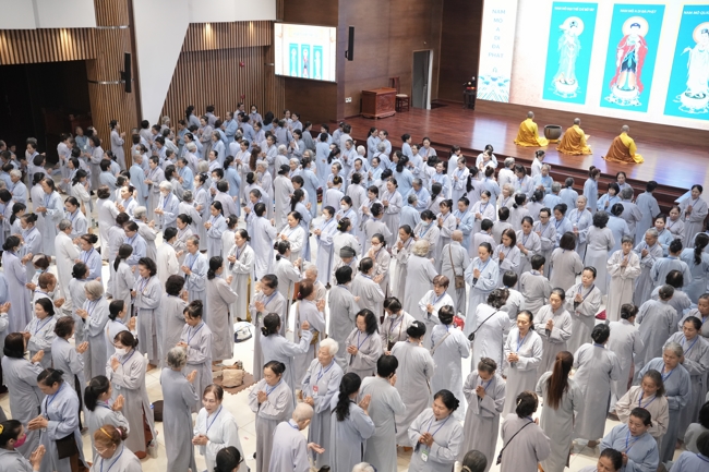 Pháp thoại “Thực Tập Tu Trong Mọi Hoàn Cảnh - NS.Thích Nữ Như Lan | Khóa Tu Phật Thất 108.