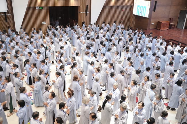 Pháp thoại “Thực Tập Tu Trong Mọi Hoàn Cảnh - NS.Thích Nữ Như Lan | Khóa Tu Phật Thất 108.