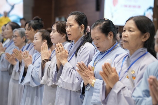 Pháp thoại “Thực Tập Tu Trong Mọi Hoàn Cảnh - NS.Thích Nữ Như Lan | Khóa Tu Phật Thất 108.