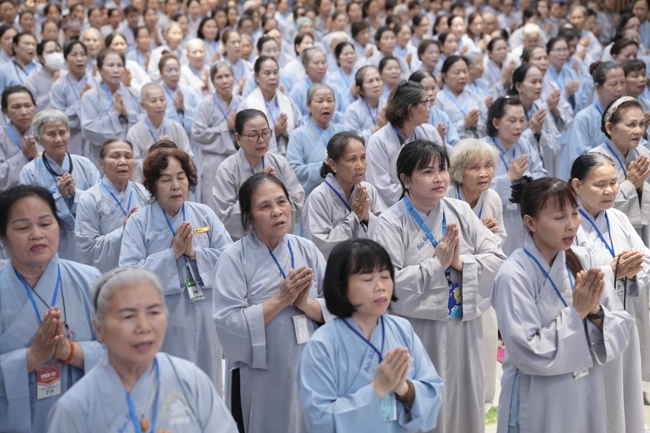 Pháp thoại “Thực Tập Tu Trong Mọi Hoàn Cảnh - NS.Thích Nữ Như Lan | Khóa Tu Phật Thất 108.