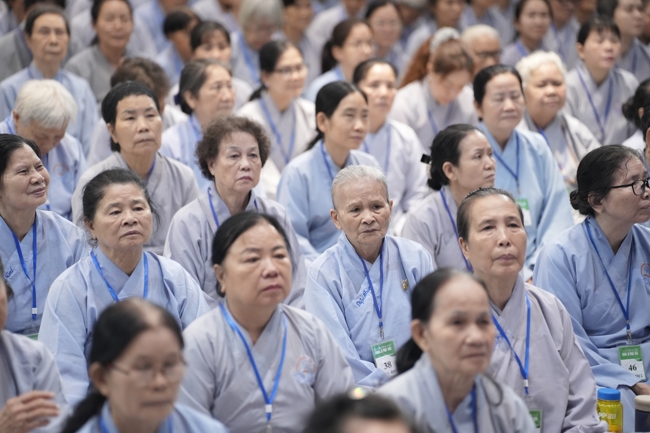 Pháp thoại “Thực Tập Tu Trong Mọi Hoàn Cảnh - NS.Thích Nữ Như Lan | Khóa Tu Phật Thất 108.